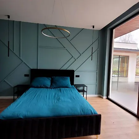 Villa Ostatni Dom Po Lewej *