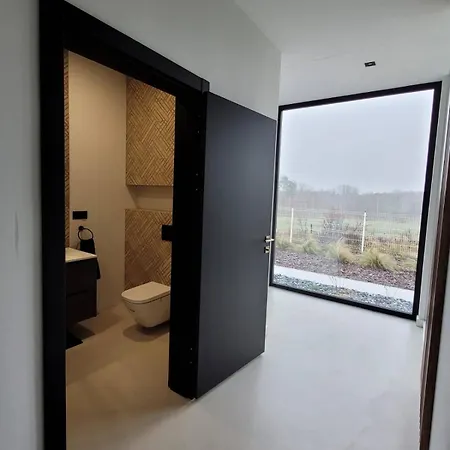 Ostatni Dom Po Lewej