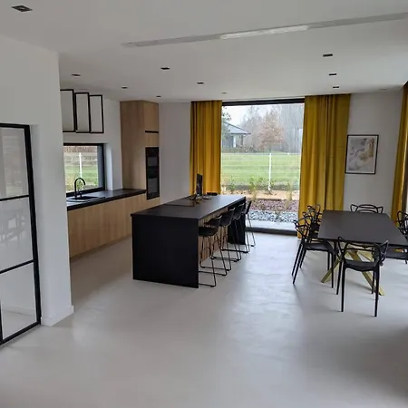 Ostatni Dom Po Lewej * Biale Bloto (Olesnica)