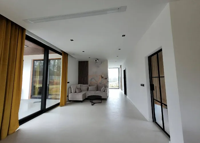 别墅 Ostatni Dom Po Lewej