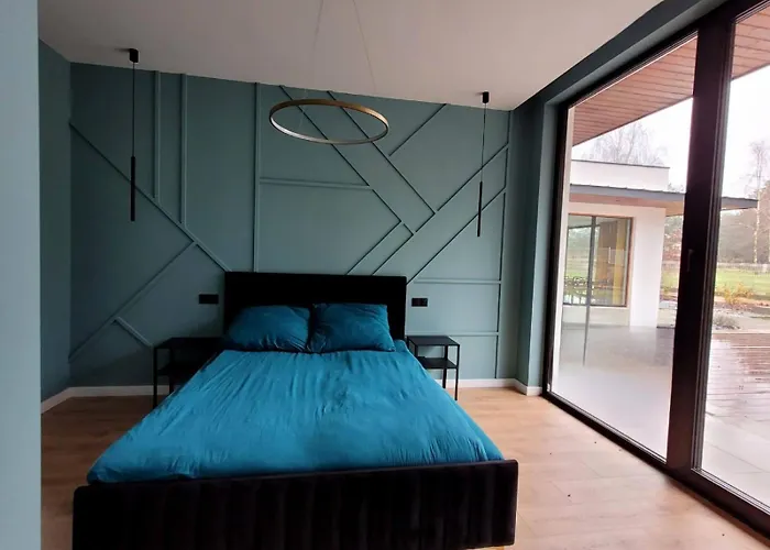 Vila Ostatni Dom Po Lewej *