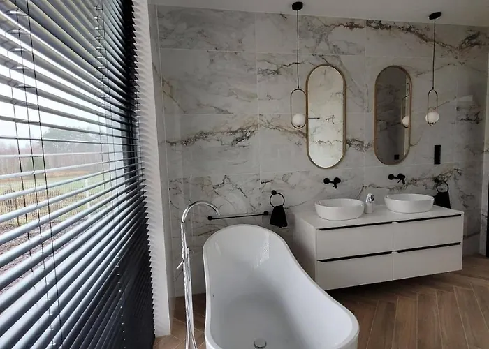 Ostatni Dom Po Lewej Biale Bloto (Olesnica)